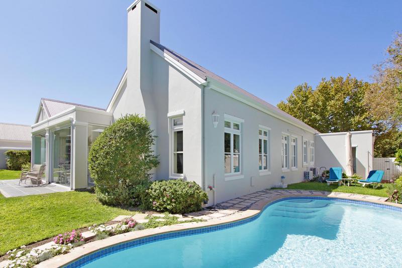 To Let 3 Bedroom Property for Rent in Steenberg Estate Western Cape